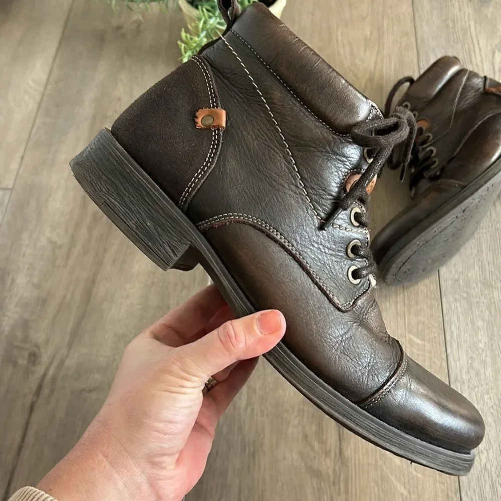 MENS J. KODA BROWN LEATHER HUGH BOOTS WITH SHERPA LINING SIZE 10